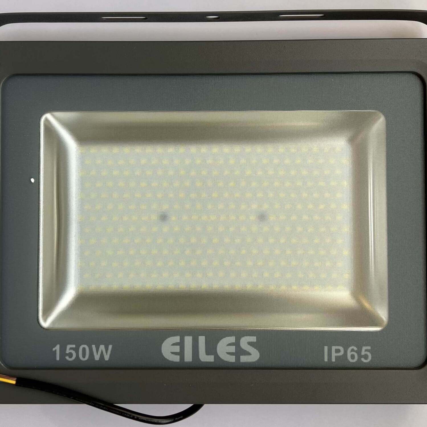  پروژکتور SMD نیو اسلیم ۱۵۰ وات ایلس (eiles) ـ نمای روبرو 